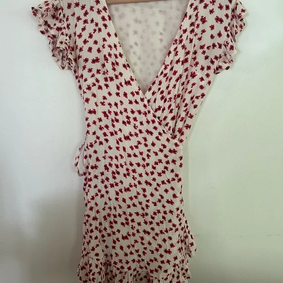 Billabong Red and Cream Floral Mini Dress
